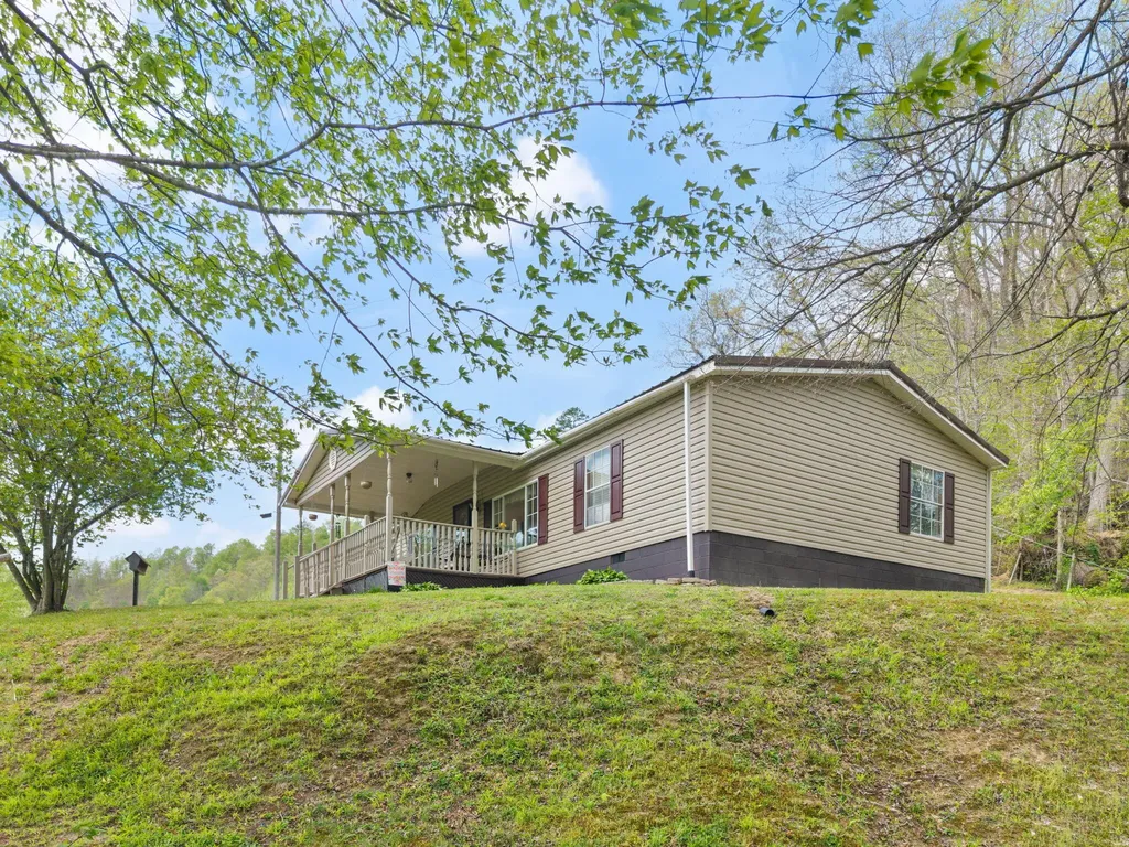 9969 State Highway 581 Paintsville KY 41240