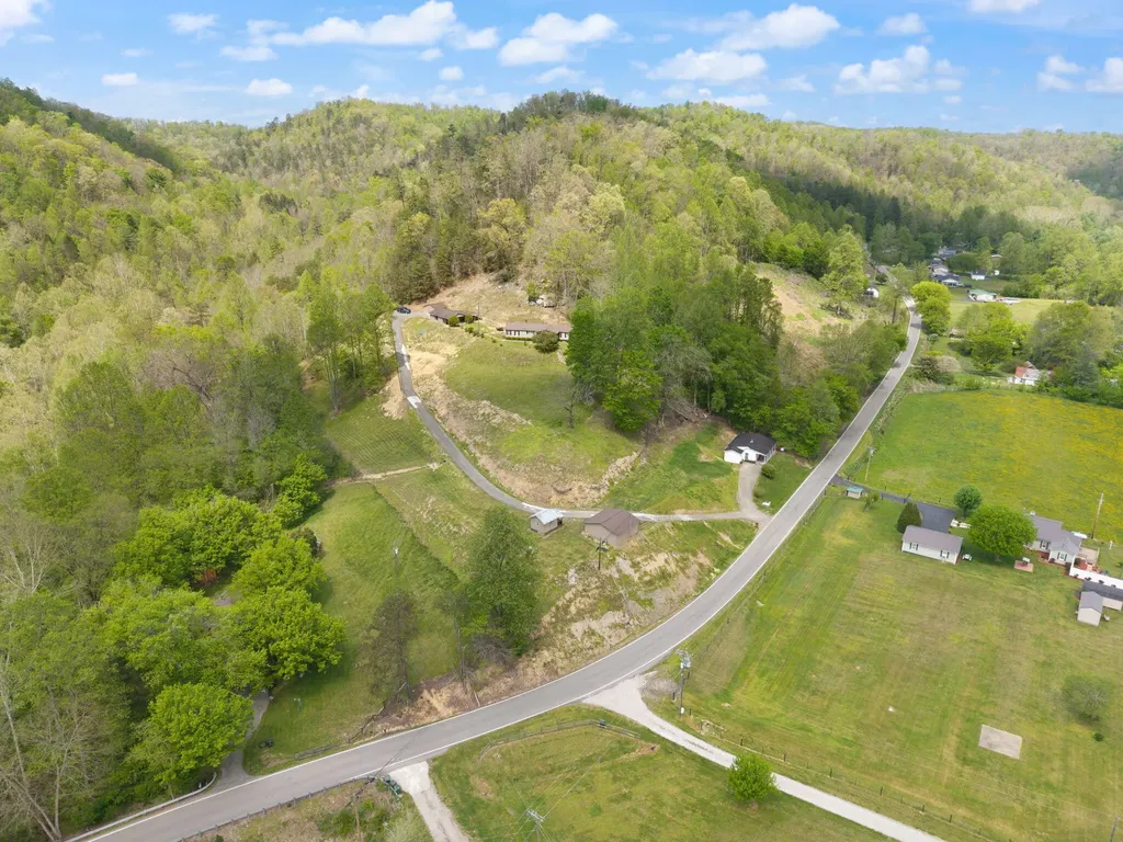 9969 State Highway 581 Paintsville KY 41240
