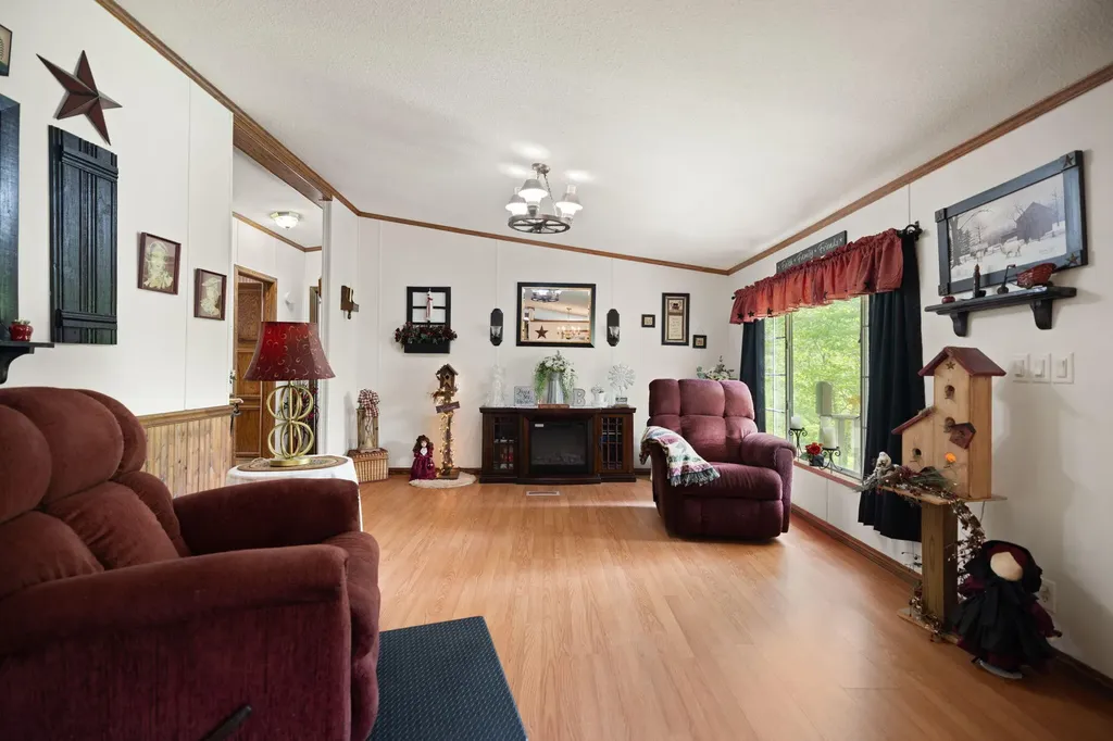 9969 State Highway 581 Paintsville KY 41240