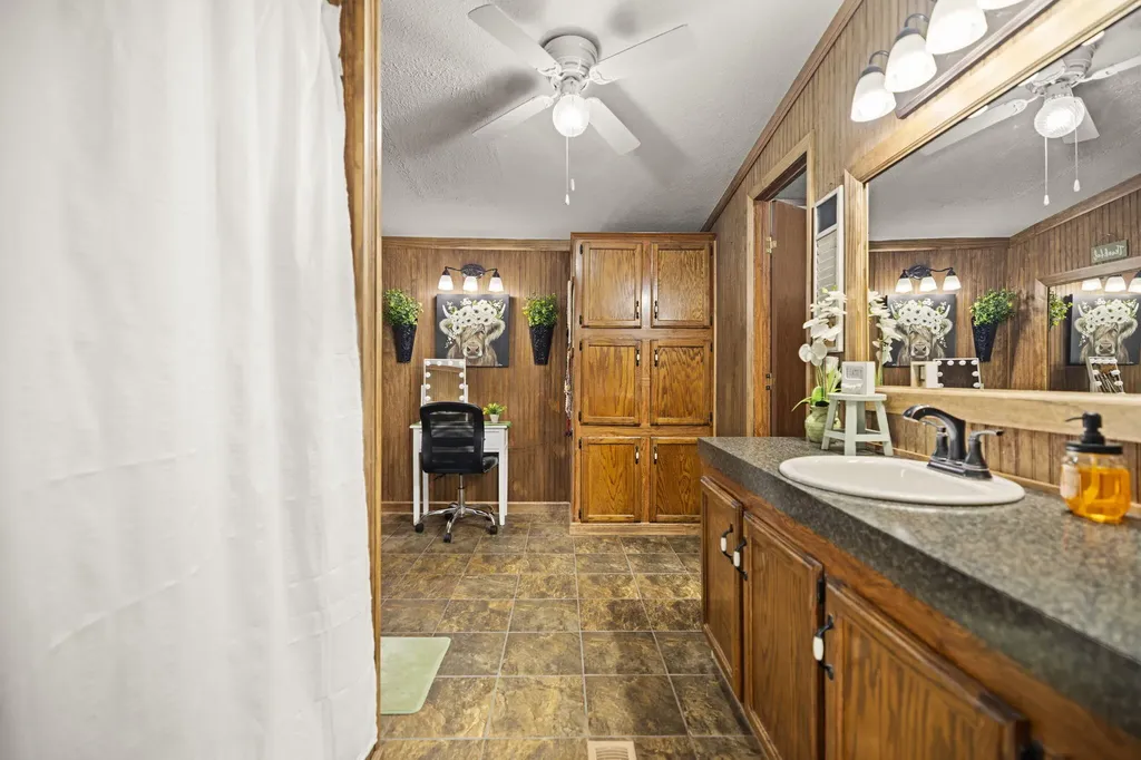 9969 State Highway 581 Paintsville KY 41240