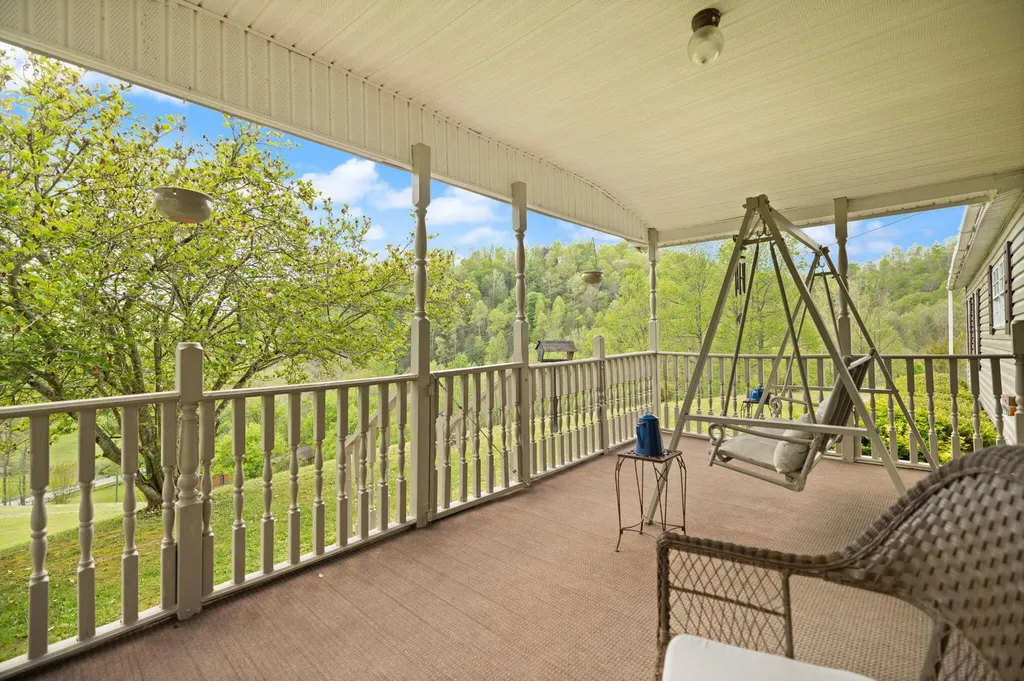 9969 State Highway 581 Paintsville KY 41240