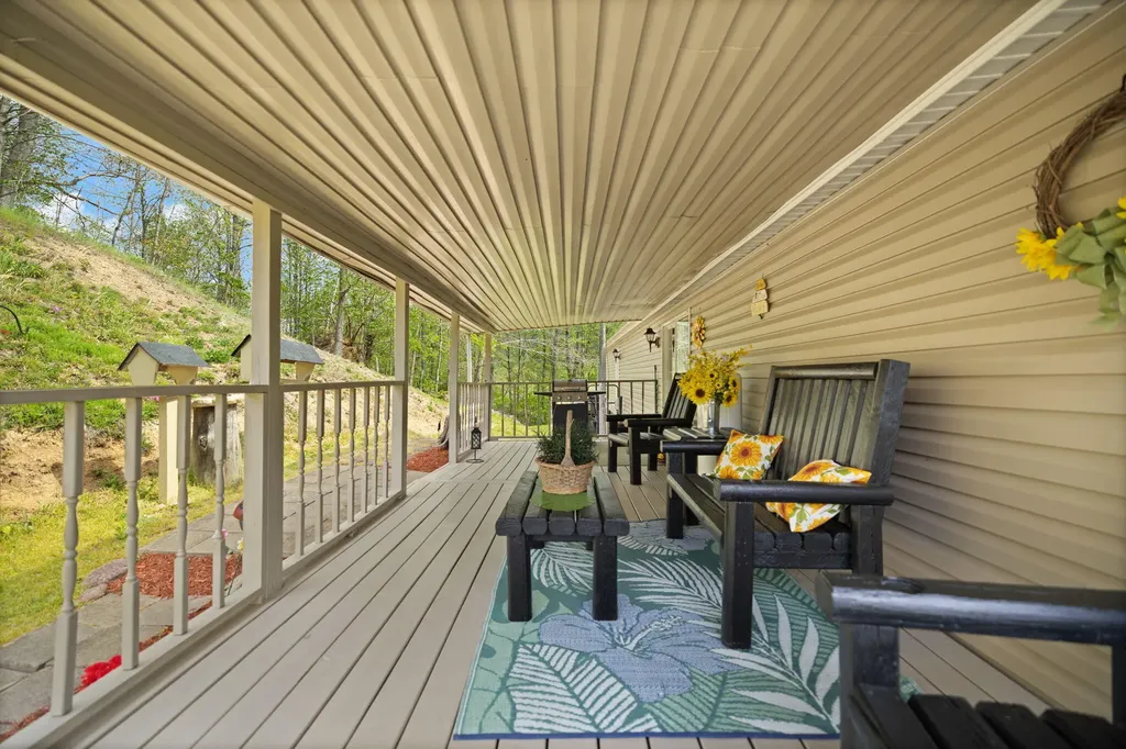 9969 State Highway 581 Paintsville KY 41240