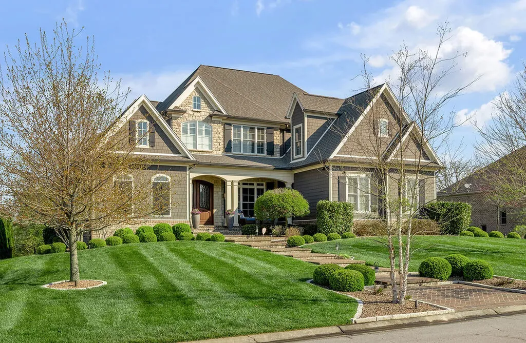 2656 Cayman Heights Lexington KY 40509