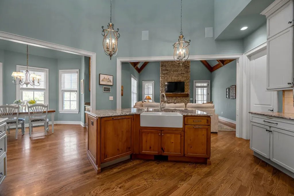 2656 Cayman Heights Lexington KY 40509