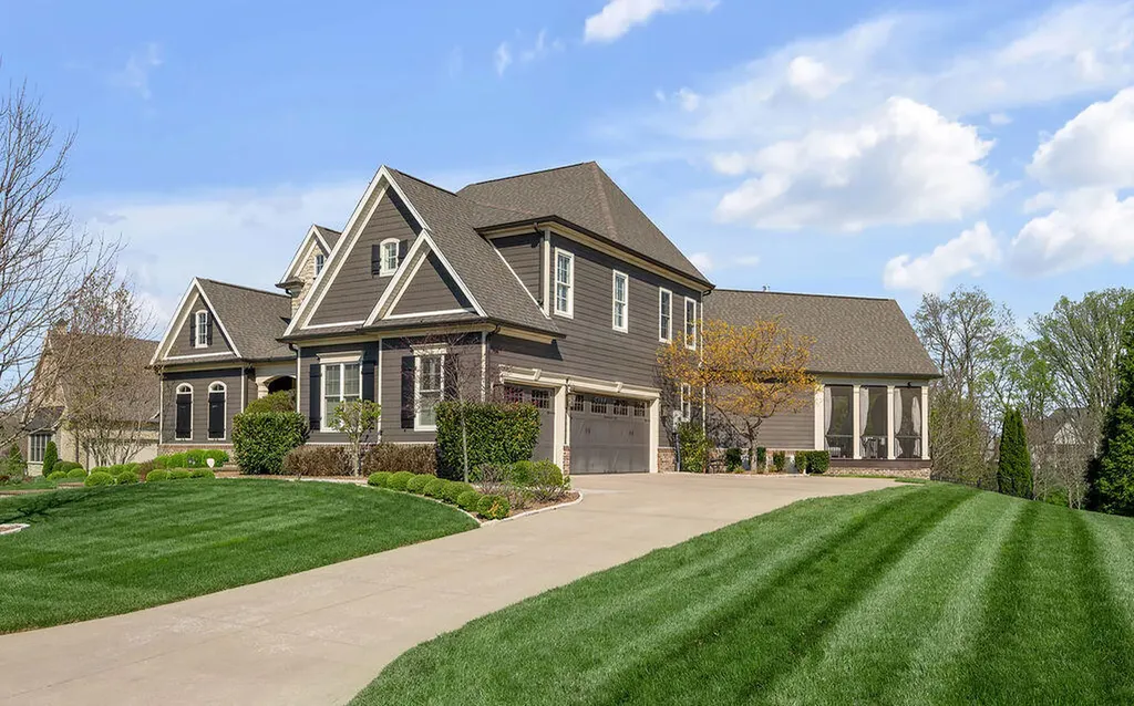 2656 Cayman Heights Lexington KY 40509