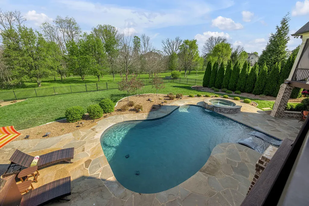 2656 Cayman Heights Lexington KY 40509