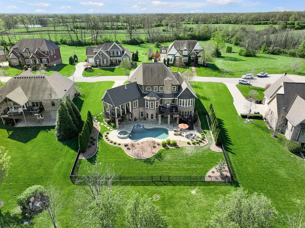 2656 Cayman Heights Lexington KY 40509