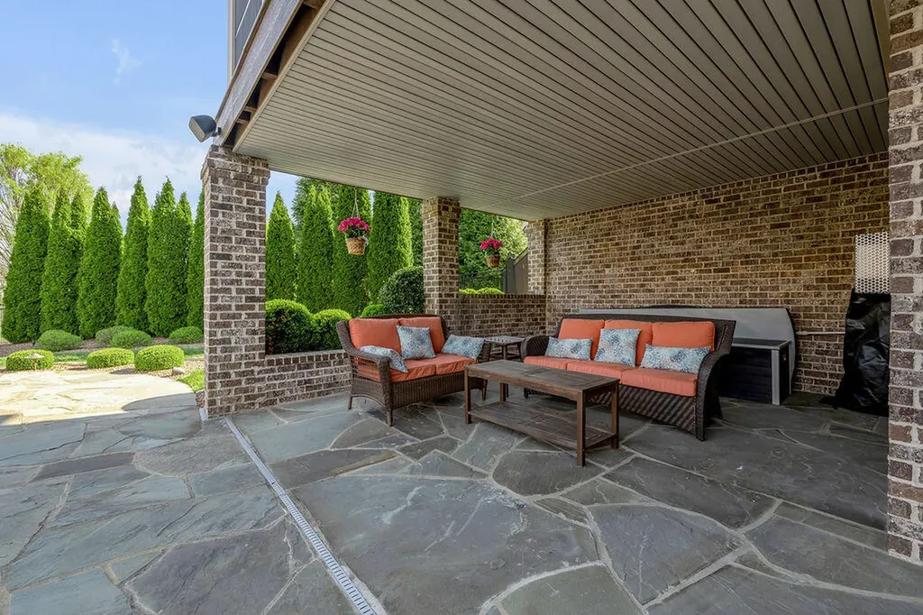 2656 Cayman Heights Lexington KY 40509