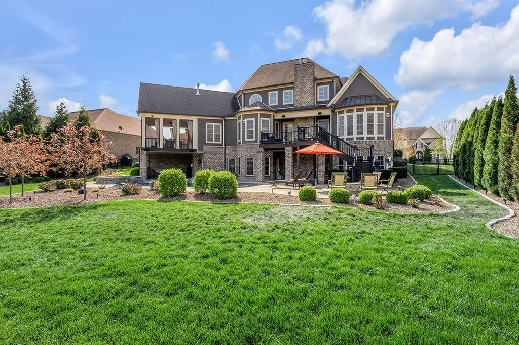 2656 Cayman Heights Lexington KY 40509