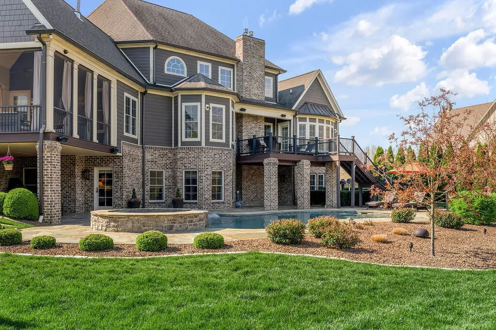 2656 Cayman Heights Lexington KY 40509