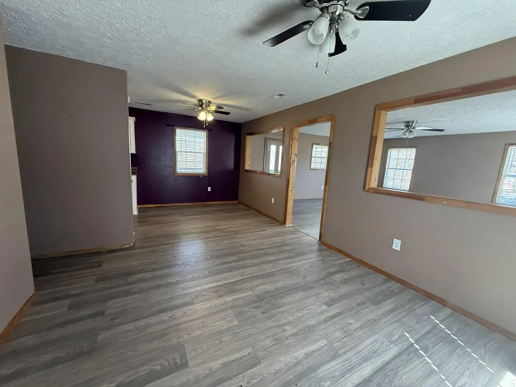 995 Cobhill Road Irvine KY 40336