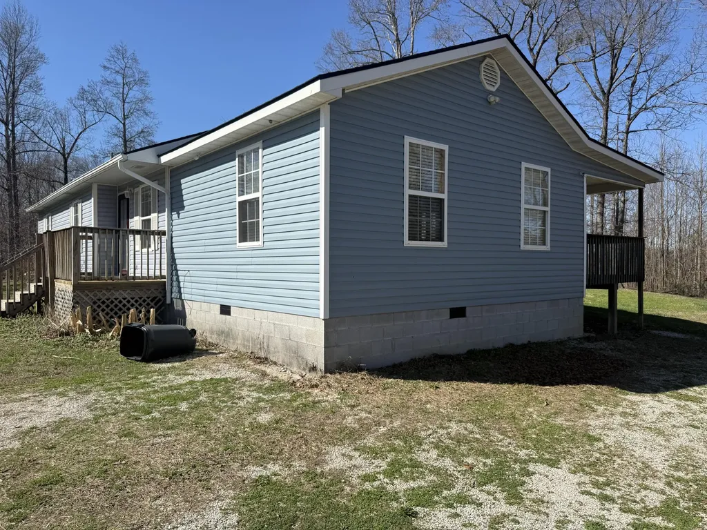 995 Cobhill Road Irvine KY 40336