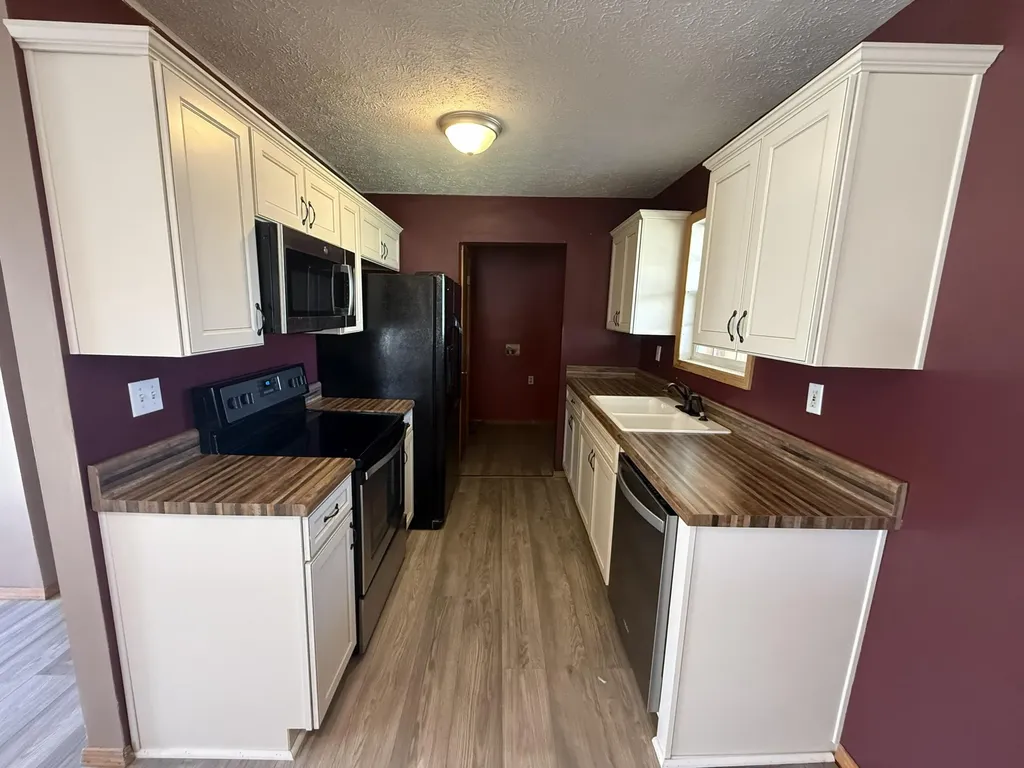 995 Cobhill Road Irvine KY 40336