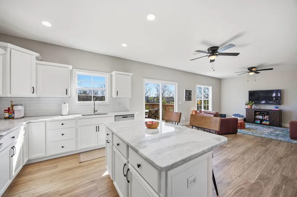 161 Waterside Drive Georgetown KY 40324