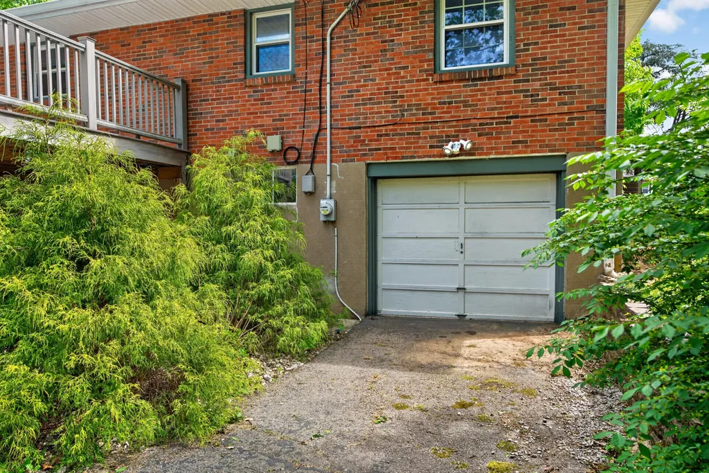 1040 Della Drive Lexington KY 40504