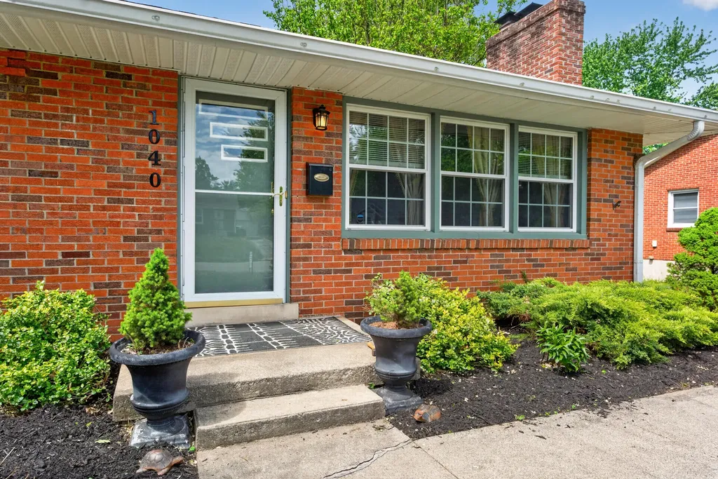 1040 Della Drive Lexington KY 40504