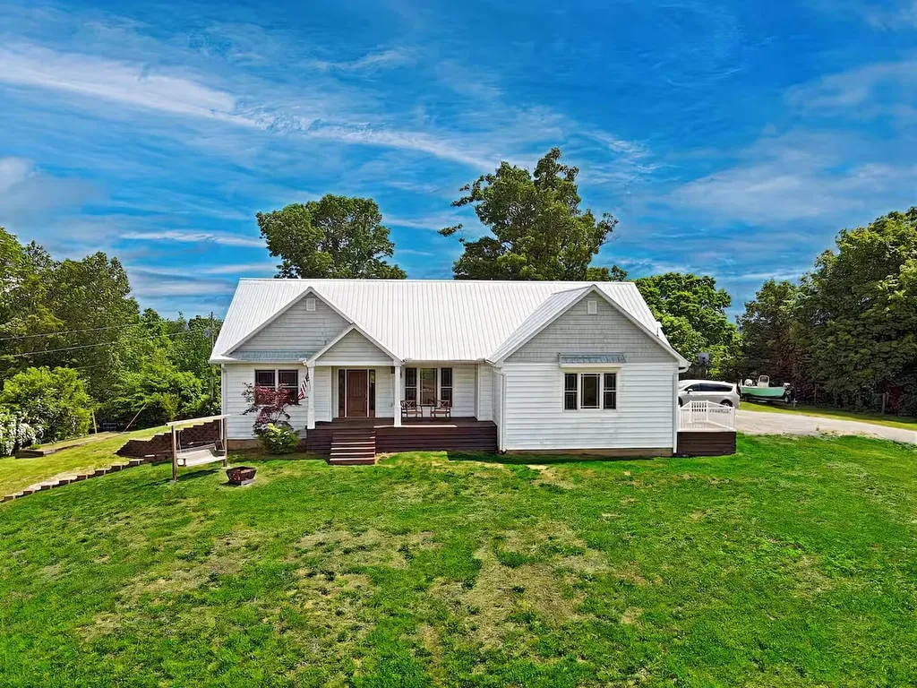 205 Franklin Spears Road Burkesville KY 42717
