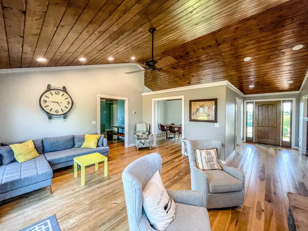 205 Franklin Spears Road Burkesville KY 42717