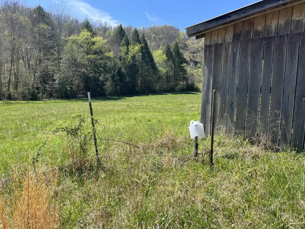117 Bradley Lane Beattyville KY 41311