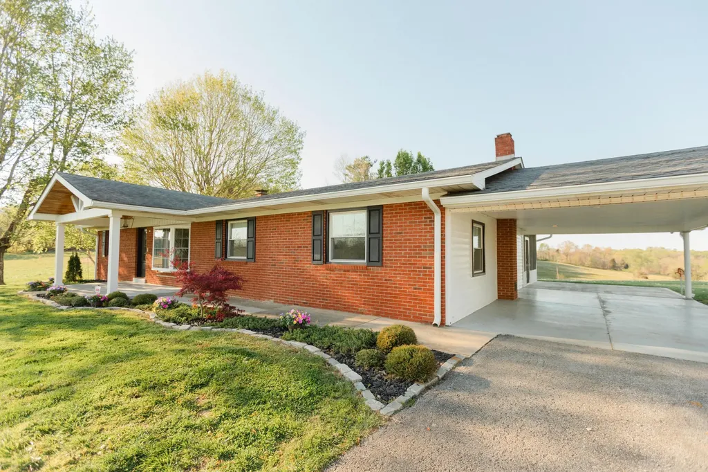 734 E Old Norwood Road Science Hill KY 42553