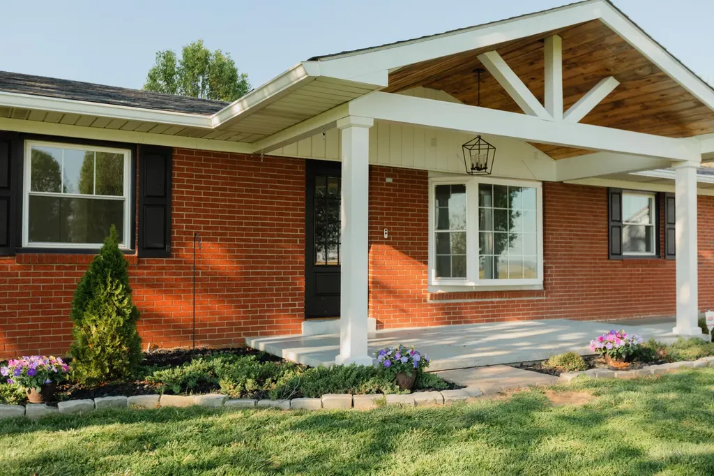 734 E Old Norwood Road Science Hill KY 42553