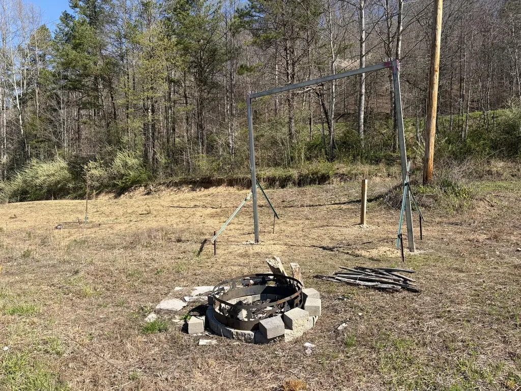 1025 State Highway 589 West Liberty KY 41472