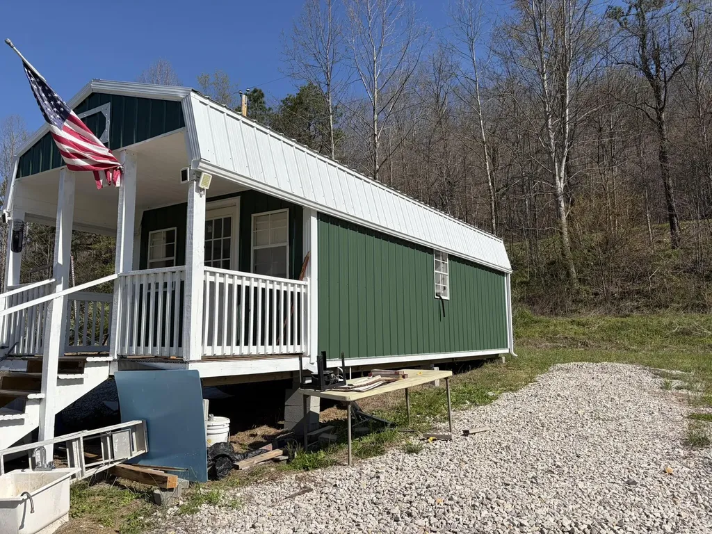 1025 State Highway 589 West Liberty KY 41472