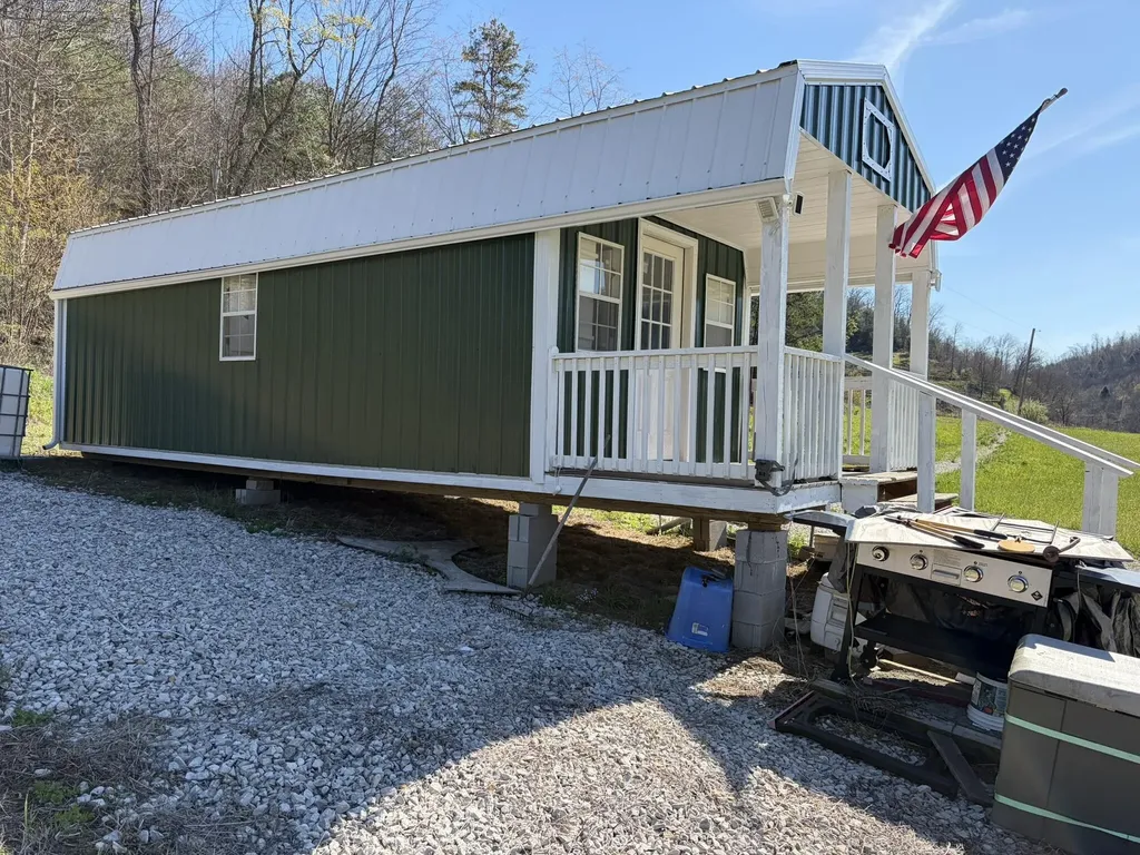 1025 State Highway 589 West Liberty KY 41472