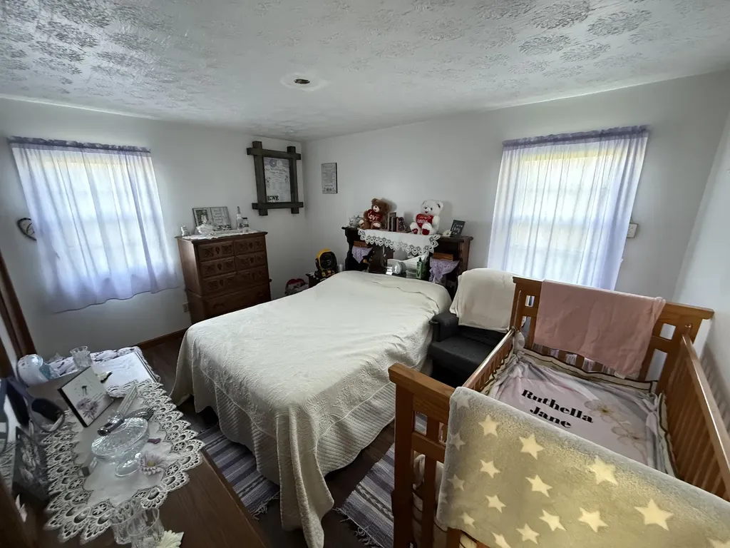1710 Kentucky 1948 Waynesburg KY 40489