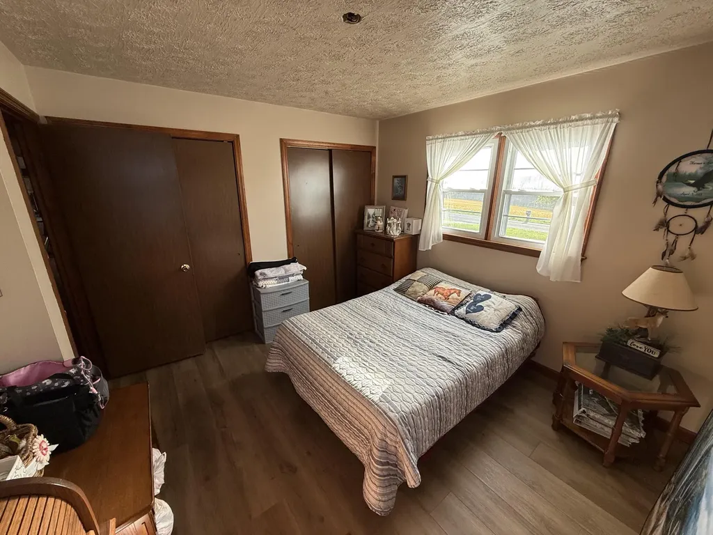 1710 Kentucky 1948 Waynesburg KY 40489