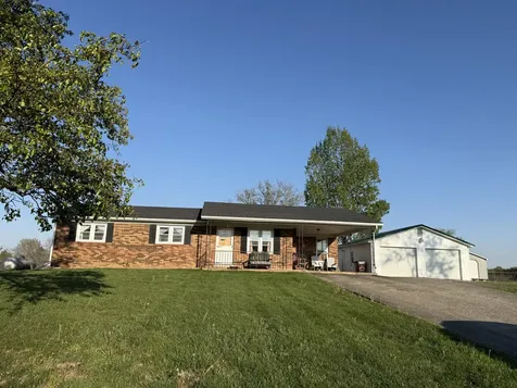 1710 Kentucky 1948 Waynesburg KY 40489