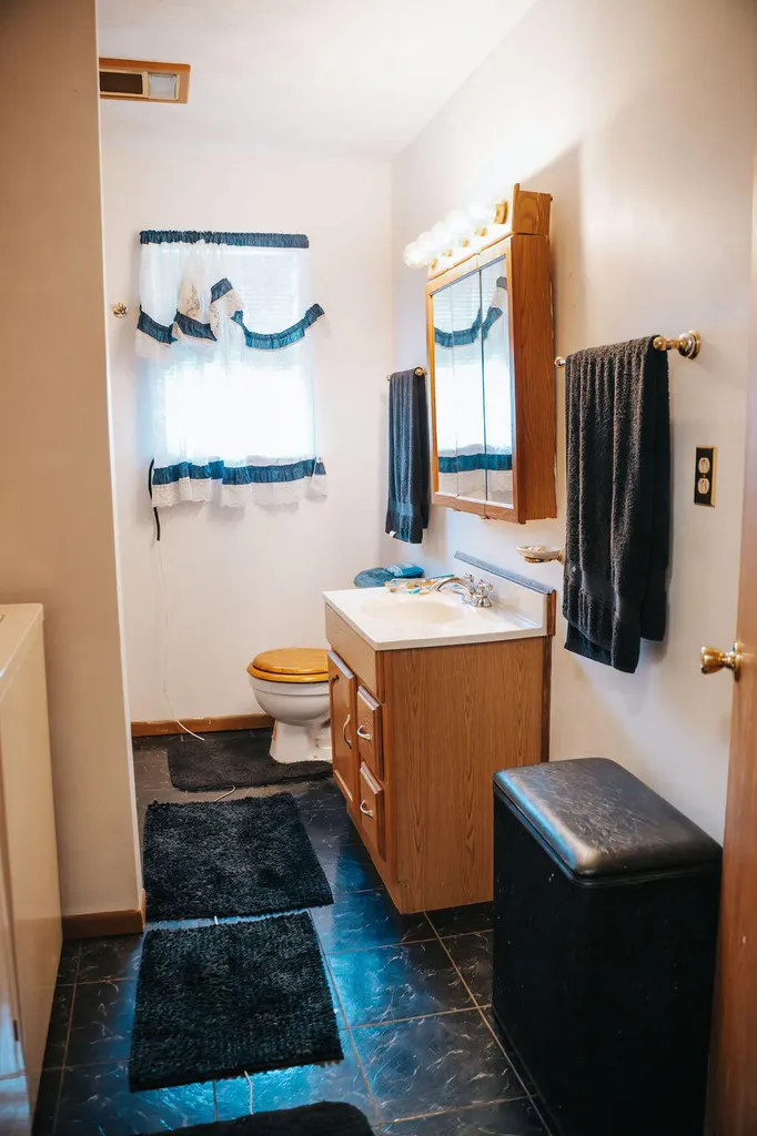 88 Howell Lane Clay City KY 40312