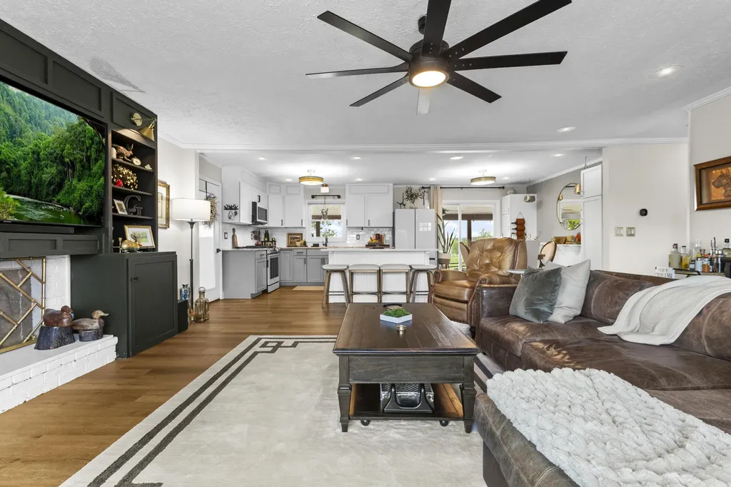 2358 Cincinnati Road Georgetown KY 40324