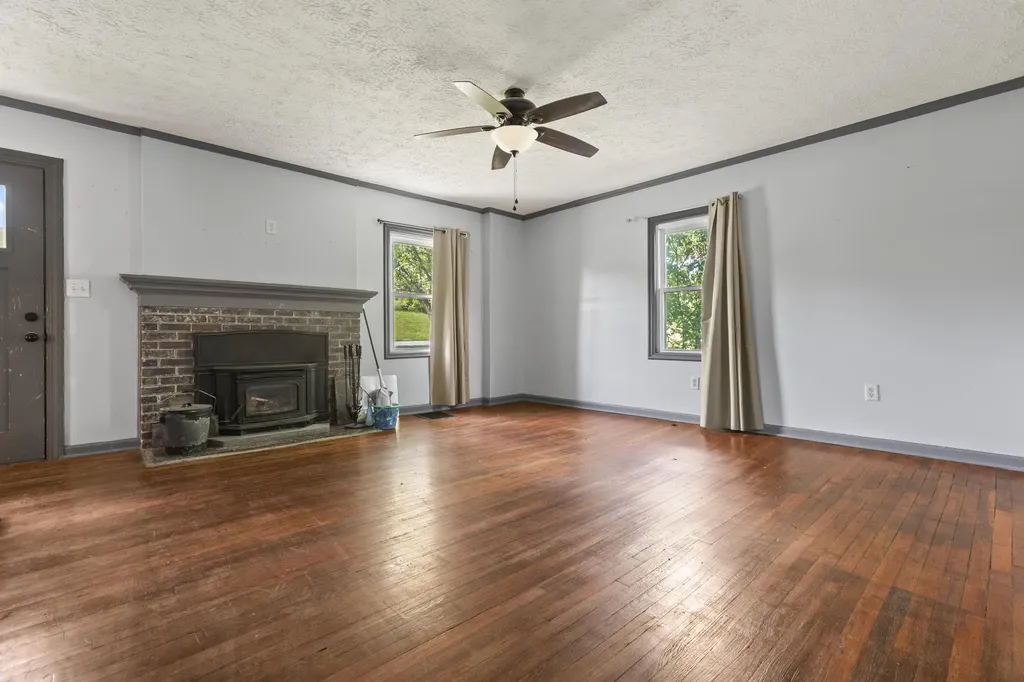 5850 Spencer Pike Mt Sterling KY 40353