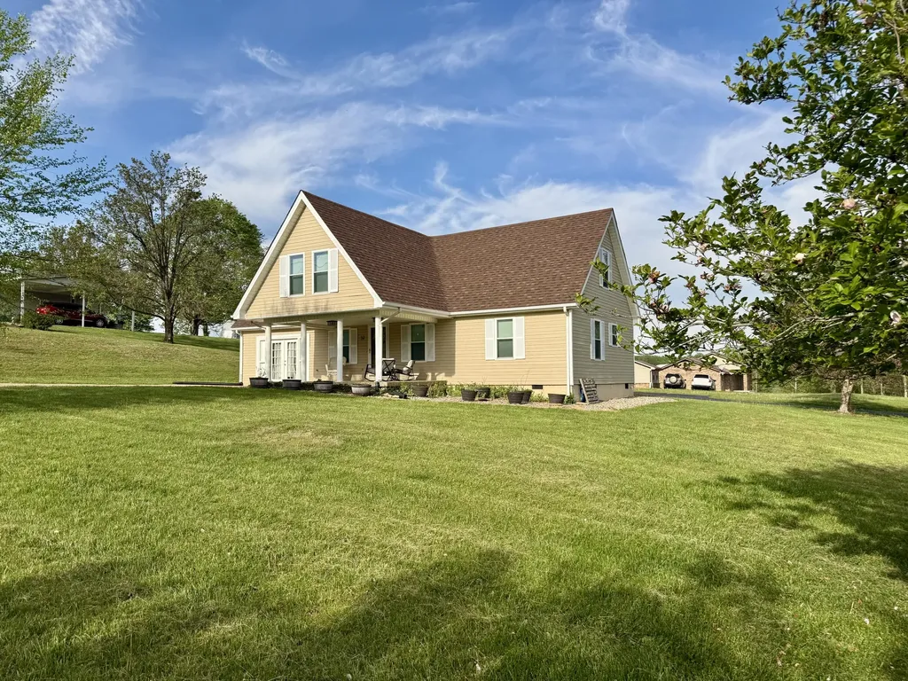 32 Ricky Lane Russell Springs KY 42642