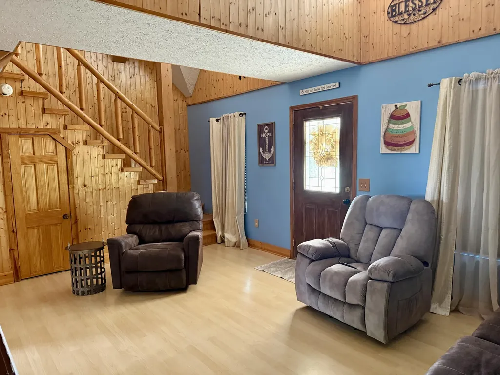 32 Ricky Lane Russell Springs KY 42642