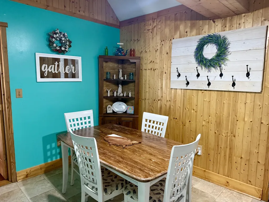 32 Ricky Lane Russell Springs KY 42642