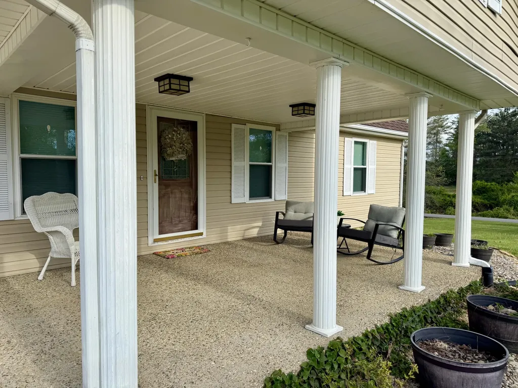 32 Ricky Lane Russell Springs KY 42642