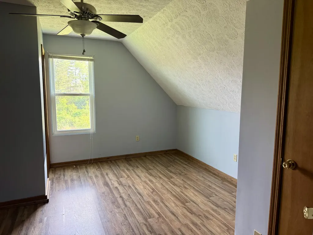 32 Ricky Lane Russell Springs KY 42642