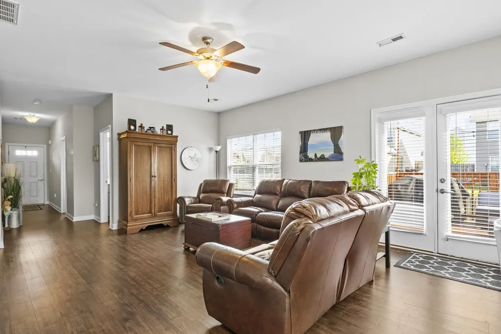 409 White Oak Trace Lexington KY 40511