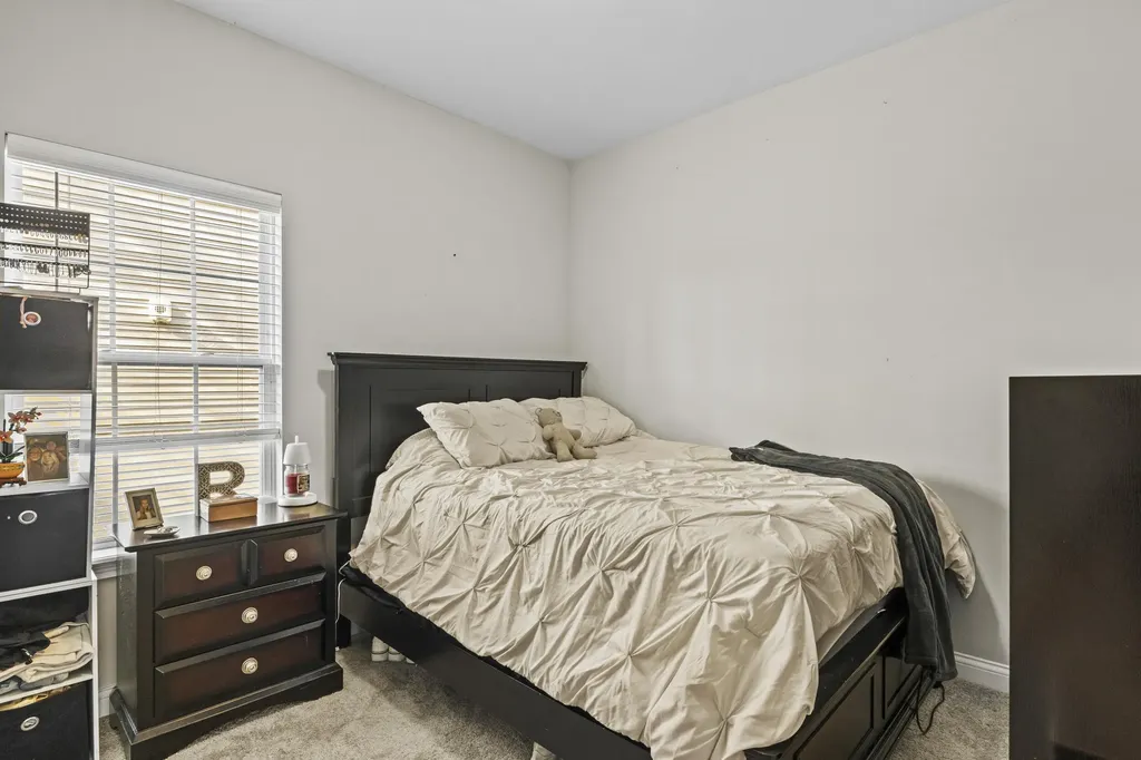 409 White Oak Trace Lexington KY 40511