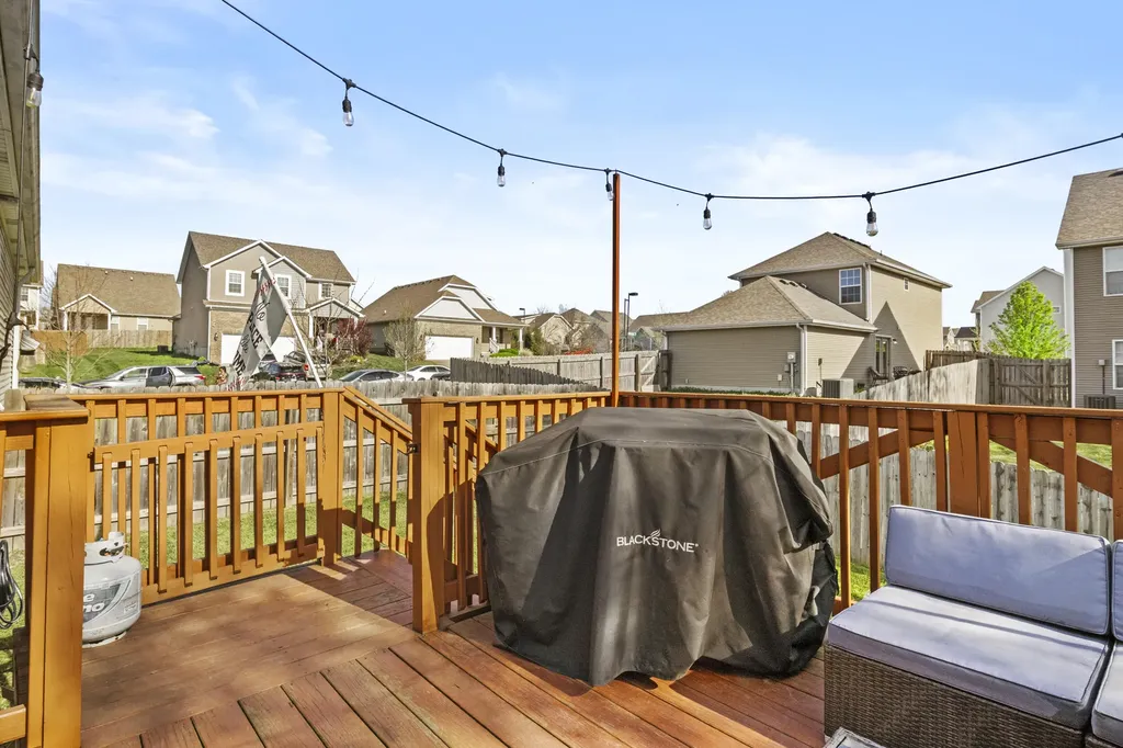 409 White Oak Trace Lexington KY 40511