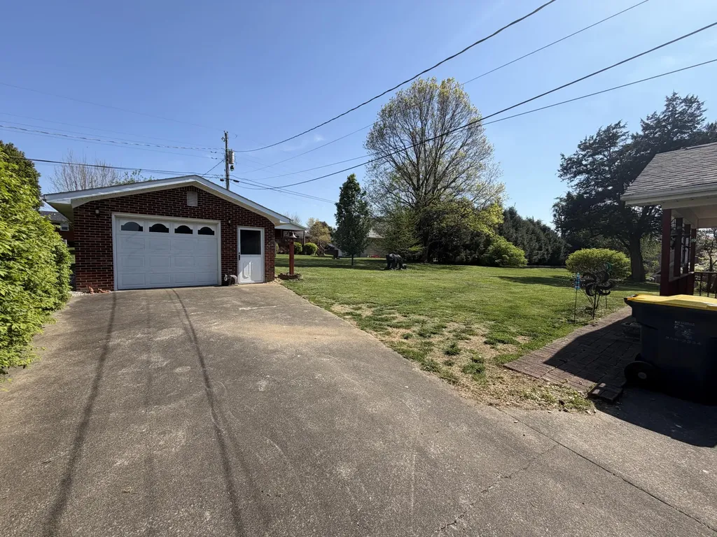 120 Jerri Lane Mt Vernon KY 40456