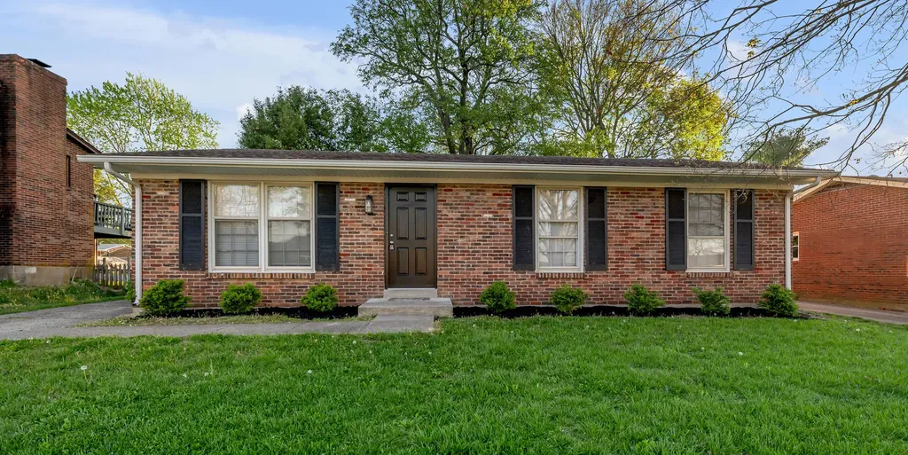 221 Quebec Way Lexington KY 40515
