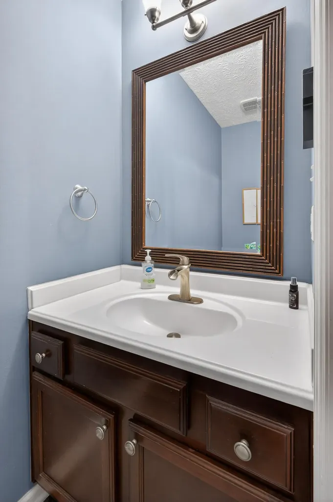 4312 Penshurst Square Lexington KY 40514