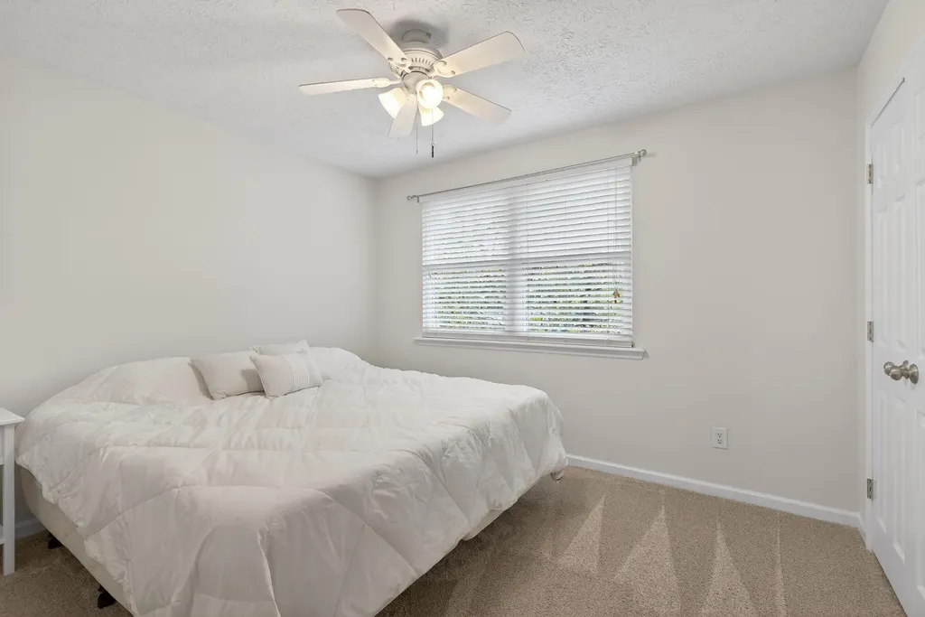 4312 Penshurst Square Lexington KY 40514