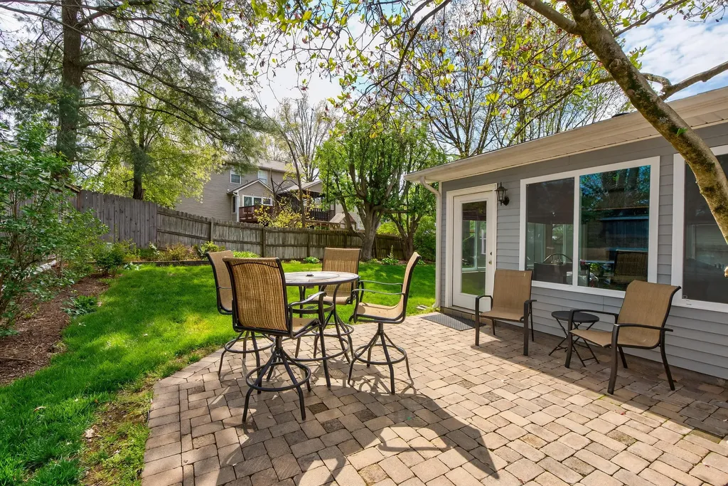 4312 Penshurst Square Lexington KY 40514