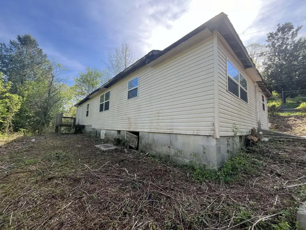 109 Ann Street Pineville KY 40977