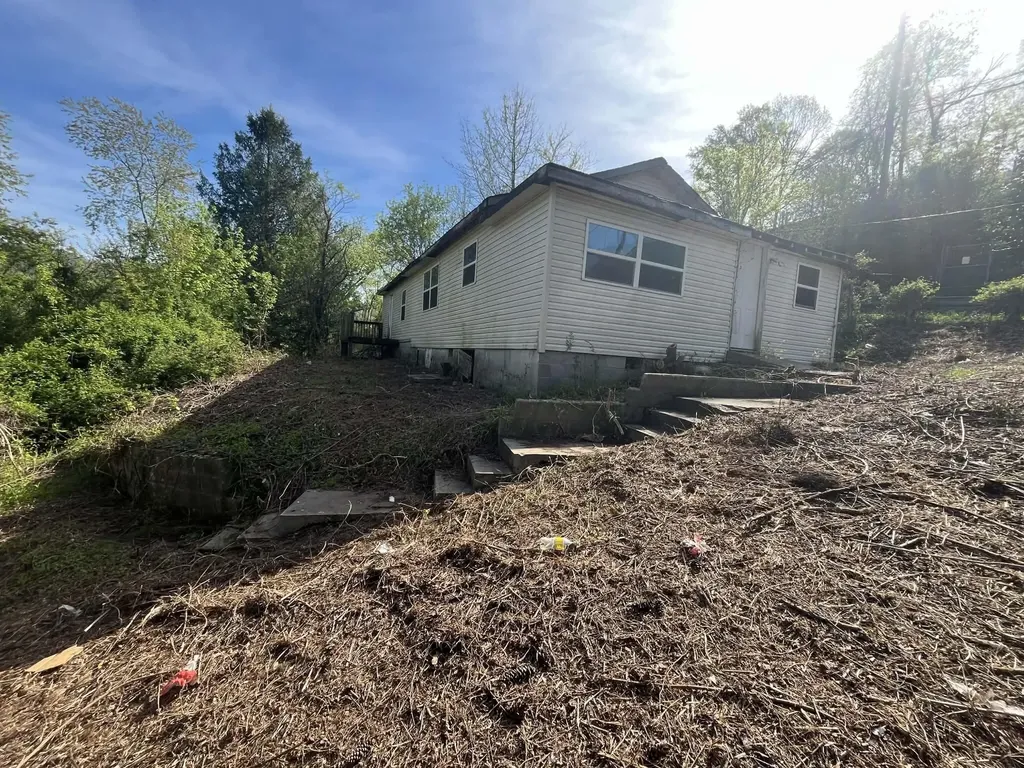 109 Ann Street Pineville KY 40977