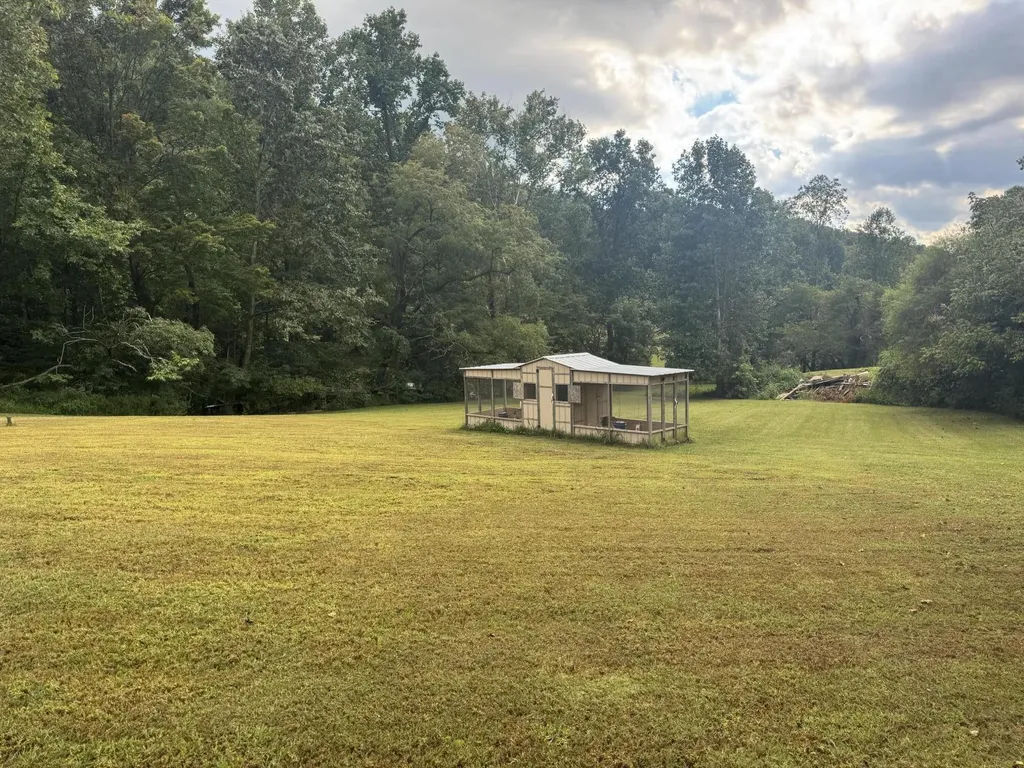 646 Fisher Cemetery Road Barbourville KY 40906